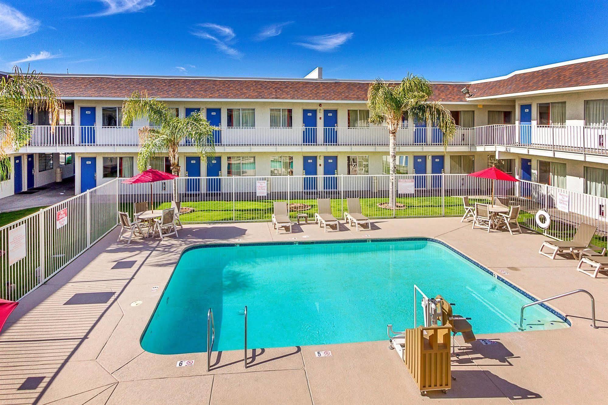 Motel 6-Phoenix, Az - North Bell Road Exterior photo